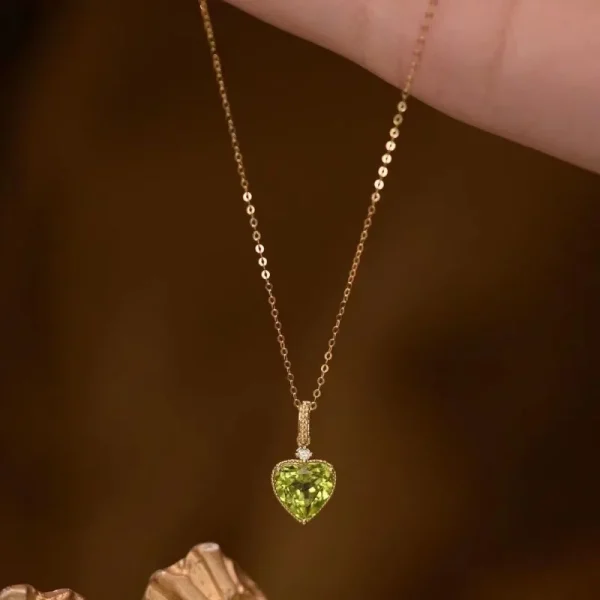 Original Designer Little Fresh Heart Shaped Gem Olive Green Necklace Exquisite Dazzling Refreshing Couple Pendant Jewelry Gifts - Image 3
