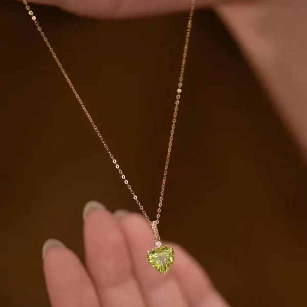 Original Designer Little Fresh Heart Shaped Gem Olive Green Necklace Exquisite Dazzling Refreshing Couple Pendant Jewelry Gifts - Image 12